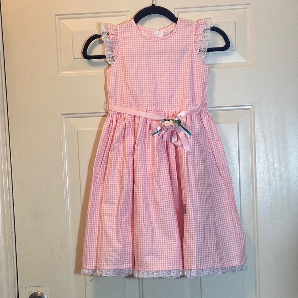 New Handmade Pink Gingham Kids Dress Approximately Size 6T
Not Tag